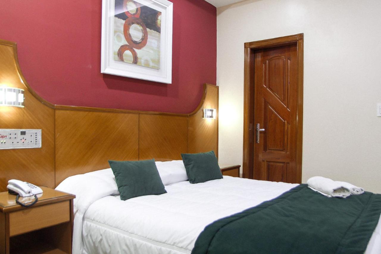 Capri Hotel Duque de Caxias Εξωτερικό φωτογραφία